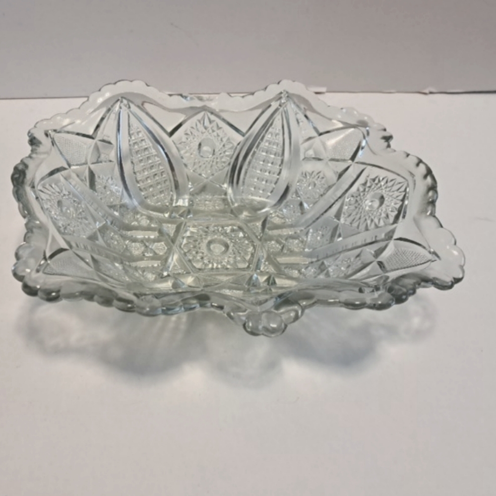 Vintage Indiana Glass clear paneled Daisy cut 10" rectangular fruit bowl